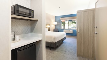 Standard Room, 1 Queen Bed, Accessible (Communications)