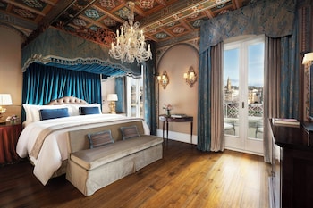 Royal Suite, 1 King Bed, Balcony, River View
