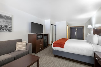 Suite, 1 King Bed, Non Smoking, Balcony (Walk-in Shower;with Sofabed)