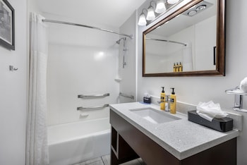 Standard Room, 1 King Bed, Accessible, Non Smoking (Bathtub)