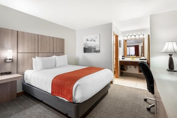 Standard Room, 2 Queen Beds, Non Smoking, Refrigerator & Microwave