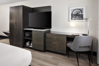 Room, 1 King Bed, Non Smoking