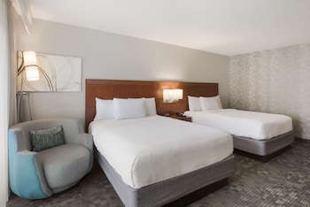Room, 2 Double Beds, Accessible (Mobility/Hearing Roll In Shower)