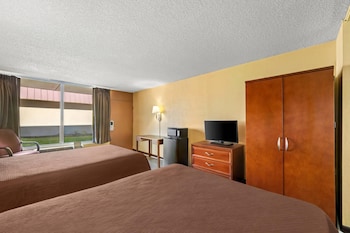Standard Room, 2 Queen Beds, Smoking