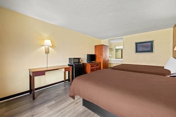 Standard Room, 2 Queen Beds, Smoking