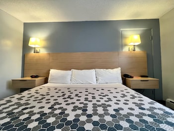 Standard Room, 1 King Bed, Non Smoking