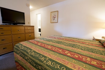 Standard Room, 1 Queen Bed