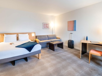 Executive Room, 1 Double Bed with Sofa bed