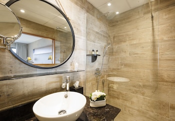 Classic Room, Balcony, Sea View (1 Queen Bed or 2 Single Beds)