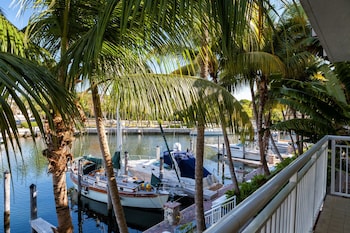 Room, 1 King Bed, Marina View