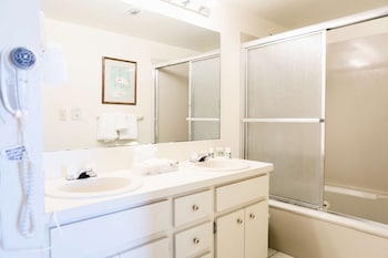 Standard Room, 2 Double Beds