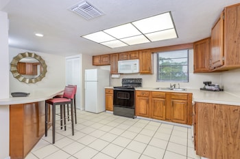 Suite, Multiple Beds, Marina View