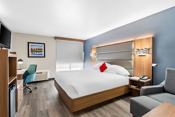 Deluxe Room, 1 King Bed