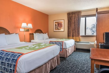 Suite, 2 Queen Beds, Non Smoking