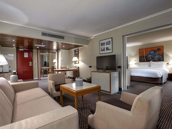 Suite, 1 King Bed, City View (Prestige)