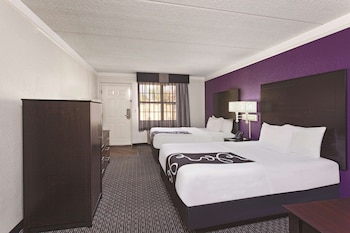 Deluxe Room, 2 Double Beds, Non Smoking