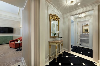 Suite, 1 Bedroom (St. Regis Suite, Butler Service)