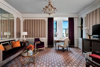 Suite, 1 Bedroom, Accessible Bathtub (Butler Service Included)