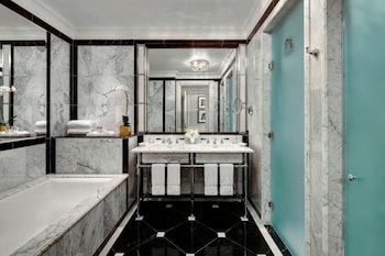 Suite, 1 Bedroom, City View (Fifth Avenue Suite, Butler Service)