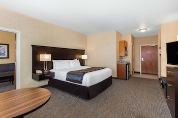Deluxe Studio Suite, 1 King Bed, Non Smoking