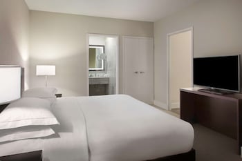 Suite, 1 Bedroom, Kitchen
