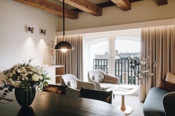 Suite (Admiral City)