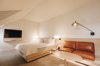 Suite (Admiral City)