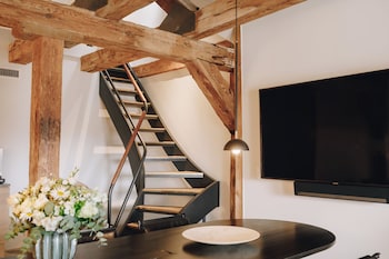 Suite (Admiral City)