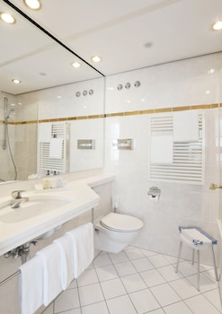 Double Room (streetview)