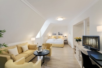 Double Room (streetview)