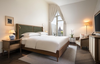 Room, 1 King Bed, Balcony