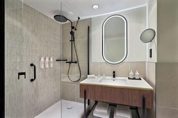 Superior Room, 1 King Bed
