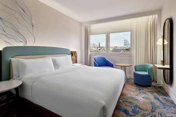 Superior Room, 1 King Bed, Non Smoking