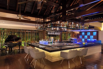 1 King Bed, Club Lounge Access, Executive Suite