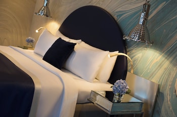 Suite, 2 Bedrooms, City View
