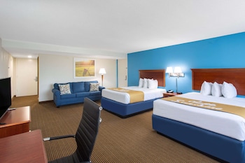 Deluxe Suite, Multiple Beds, Non Smoking