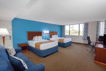 Suite, 2 Queen Beds, Non Smoking