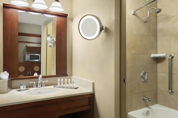 Room, Accessible, Microwave (Mobility and Hearing)