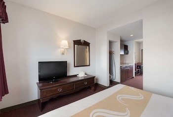 Suite, 1 King Bed, Non Smoking
