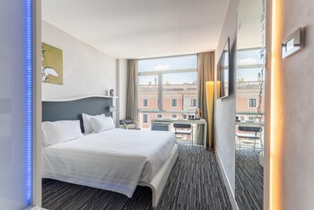 Comfort Room, 1 King Bed (Twin bed on request)