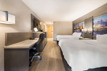 Standard Room, 2 Double Beds, Non Smoking