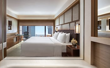 Deluxe Panoramic 02 Bedrooms, Connecting Rooms, High Floor, City View