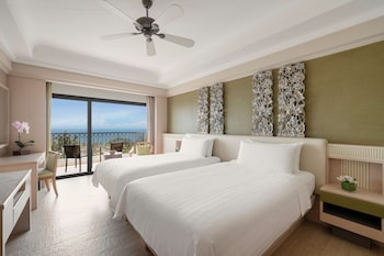 Deluxe Sea View Twin Room