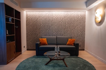 Junior Suite, 1 King Bed, Non Smoking (Larger Room;with Sofabed)