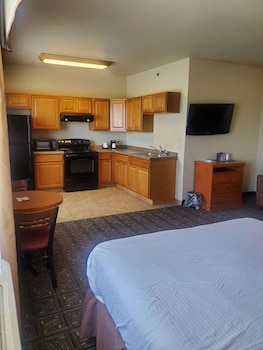 Suite, Multiple Beds, Non Smoking (No Pets in room type)