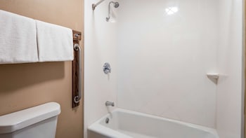 Standard Room, 2 Queen Beds, Non Smoking (No Pets in room type)