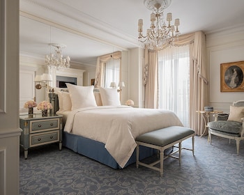 Deluxe Suite, 1 King Bed