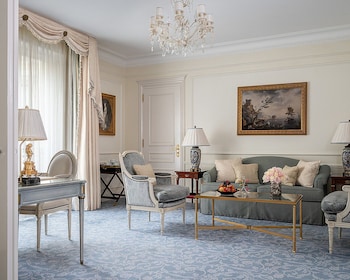 Executive Suite (Two Twin)