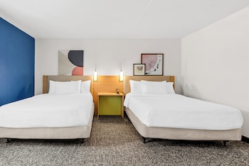 Room, 2 Queen Beds, Accessible, Bathtub (Mobility)