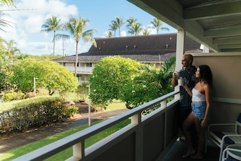 Suite, 1 Bedroom, Kitchen, Pool View (1 King Bed with Sofa Bed)